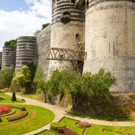 Nyaraló De Charme, Bord De Loire Ma Maison Angevine Le Thoureil