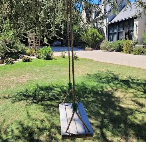 Nyaraló De Charme, Bord De Loire Ma Maison Angevine *