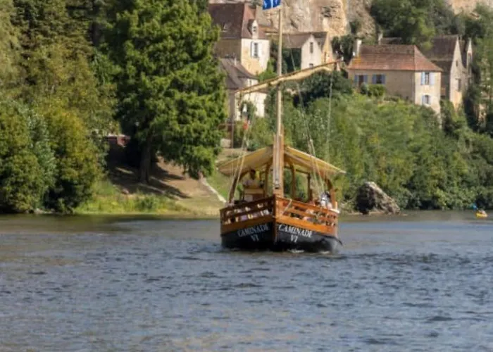 Nyaraló De Charme, Bord De Loire Ma Maison Angevine *