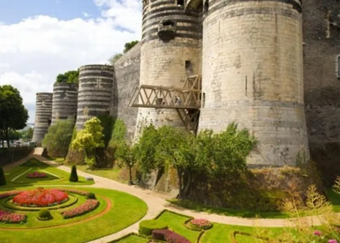 Nyaraló De Charme, Bord De Loire Ma Maison Angevine Le Thoureil